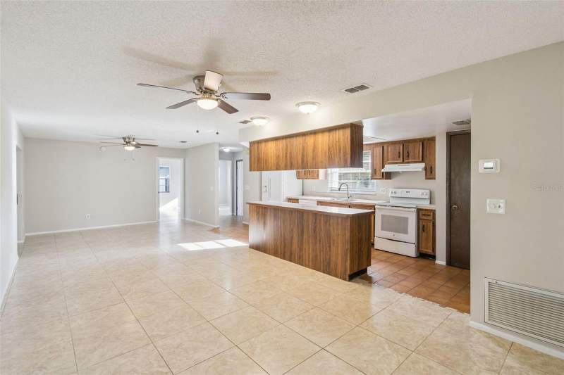 3 bedroom Single Family Residence at 1830 Gladiolas Drive, Garden Lake Estates Unit 1, Winter Park — photo 4