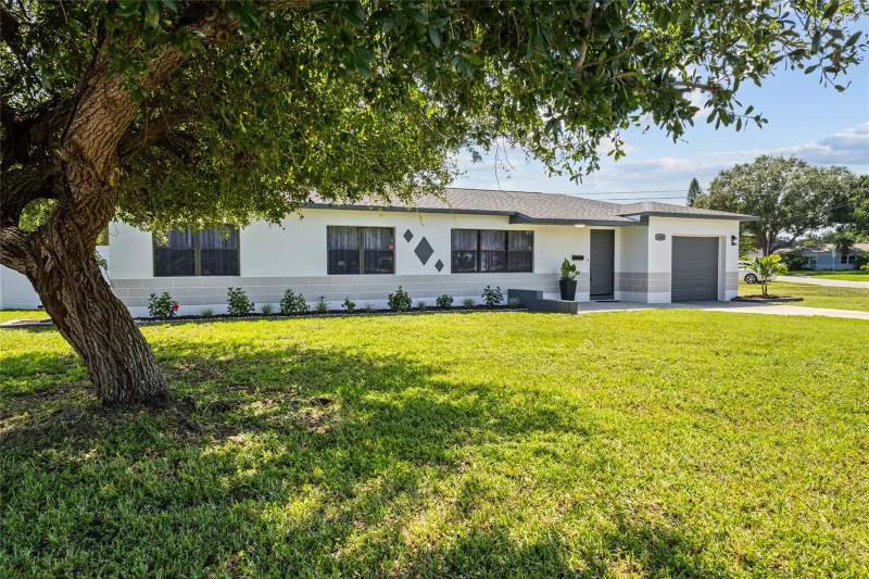 3 bedroom Single Family Residence at 1200 63rd Avenue, Meadow Lawn 2nd Add, St Petersburg — photo 2