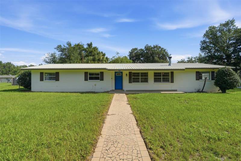 22526 SE 62ND AVENUE home for sale in Lake Breeze Estates Homes for Sale: Median $195K