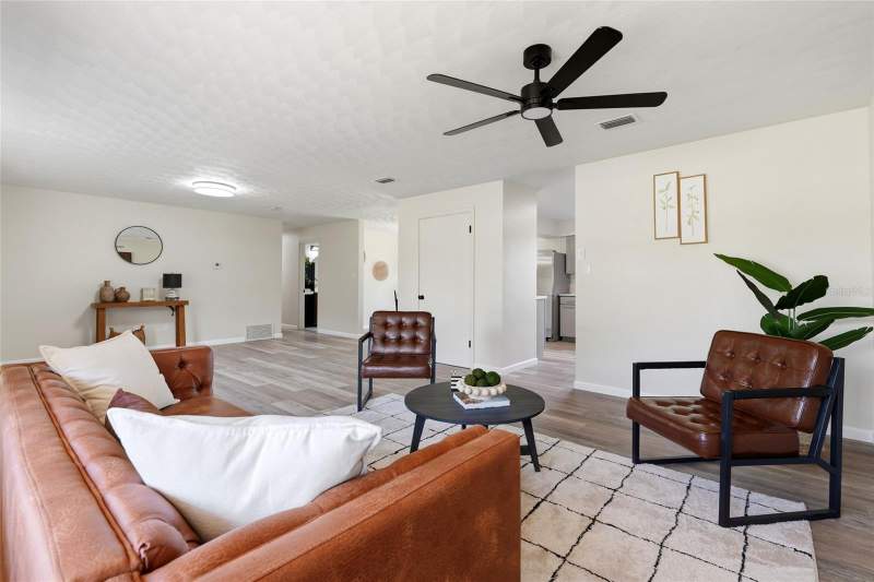 3 bedroom Single Family Residence at 1617 SE 14th Avenue, Lincoln Estates, Gainesville — photo 4