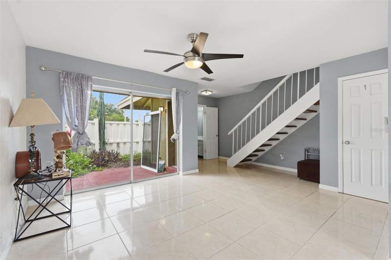 2 bedroom Townhouse at 6902 El Centro Court, Morganwoods Garden Hms Un 4, Tampa — photo 3
