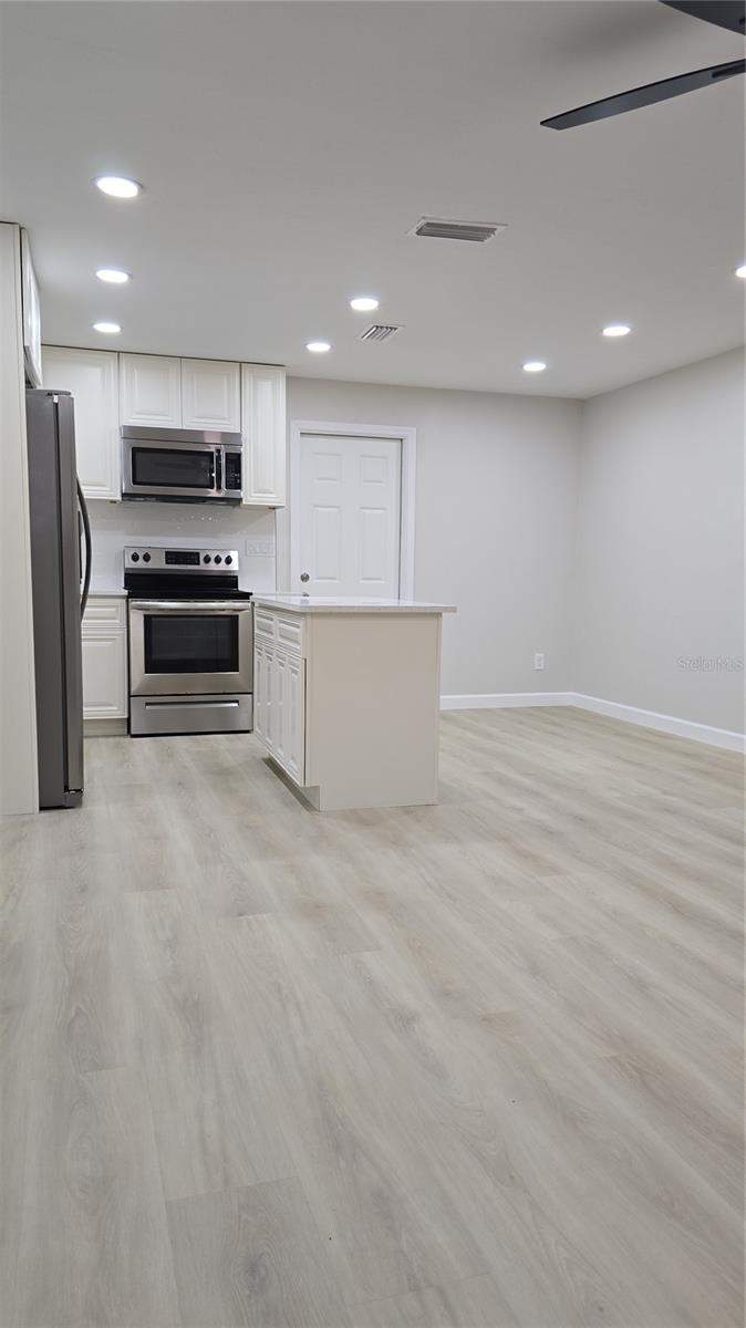 3 bedroom Single Family Residence at 1504 SE 12th Place, Lincoln Estates, Gainesville — photo 2