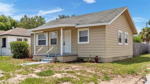 14 W Johnson Avenue, home for sale in Lake Wales 33853