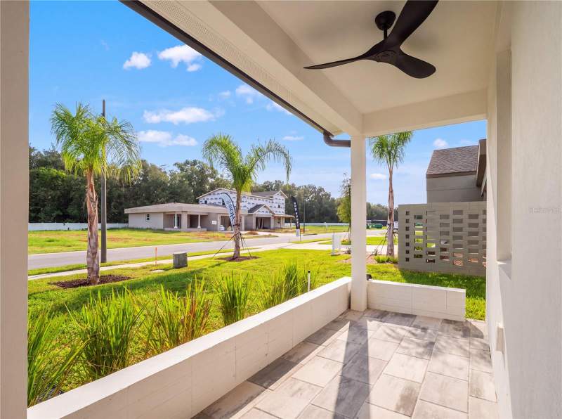 4 bedroom Single Family Residence at 423 Skyfield Court, Boulevard Oaks Of Lady Lake, Lady Lake — photo 4