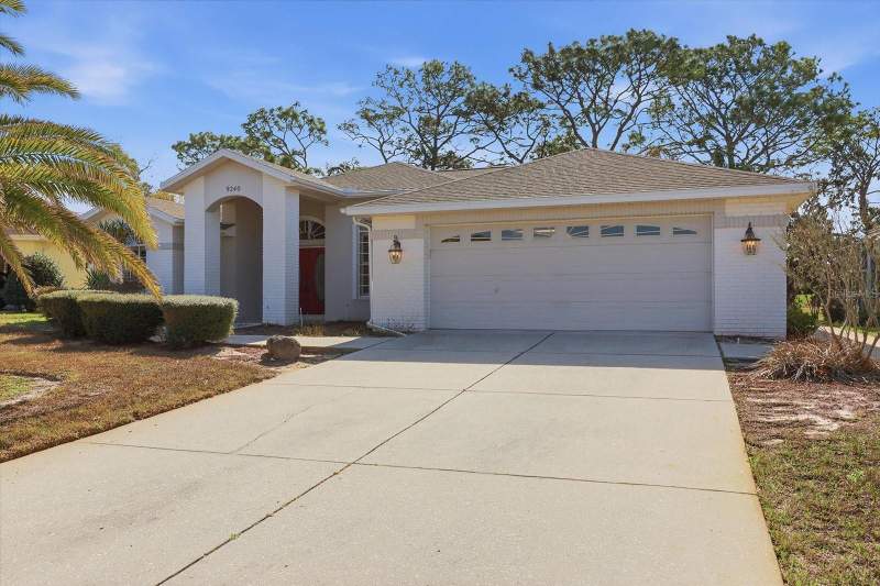 3 bedroom Single Family Residence at 9240 Butler Boulevard, Glen Lakes Ph 1, Weeki Wachee — photo 2