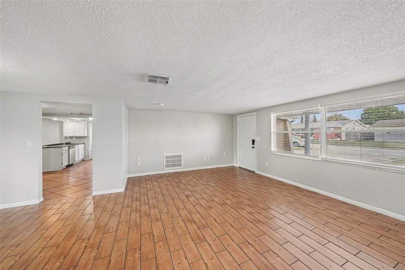 3 bedroom Single Family Residence at 7214 Ingleside Drive, Embassy Hills, Port Richey — photo 2