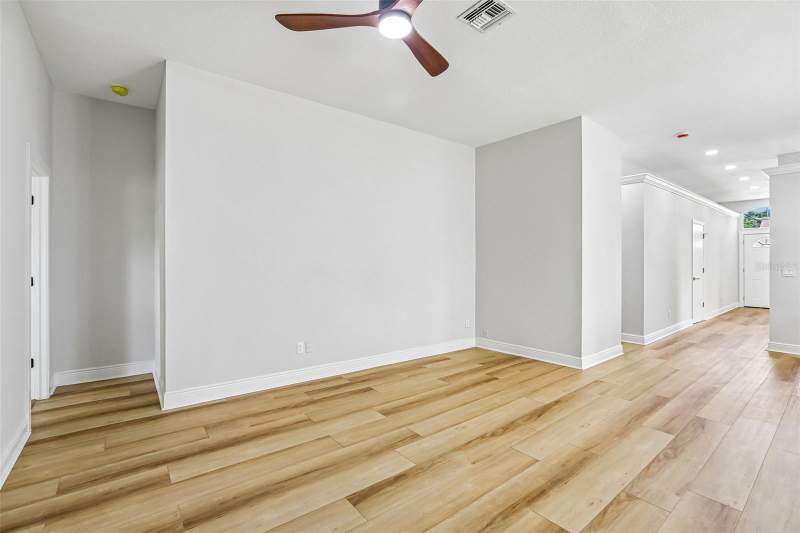 3 bedroom Single Family Residence at 2455 Hickman Circle, Hidden Pines At Countryside, Clearwater — photo 4