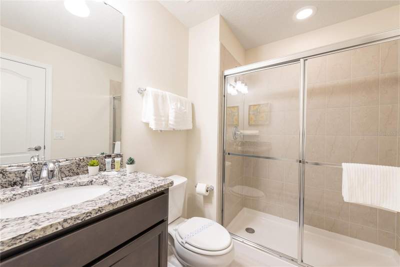 5 bedroom Single Family Residence at 8931 Zurich Lane, Windsor At Westside Ph 3A, Kissimmee — photo 4