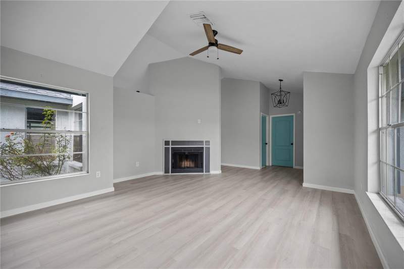 3 bedroom Single Family Residence at 2041 Shadow Pine Drive, Peppermill At Providence Lakes, Brandon — photo 3
