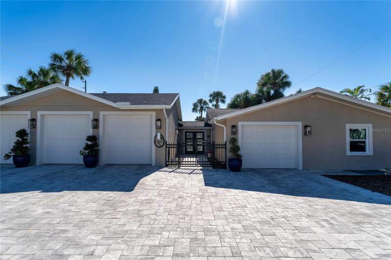 4 bedroom Single Family Residence at 848 MANDALAY AVENUE, MANDALAY SUB, CLEARWATER BEACH — photo 5