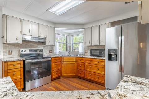 112 E Plantation Boulevard, Lake Mary FL - photo 22 of 65