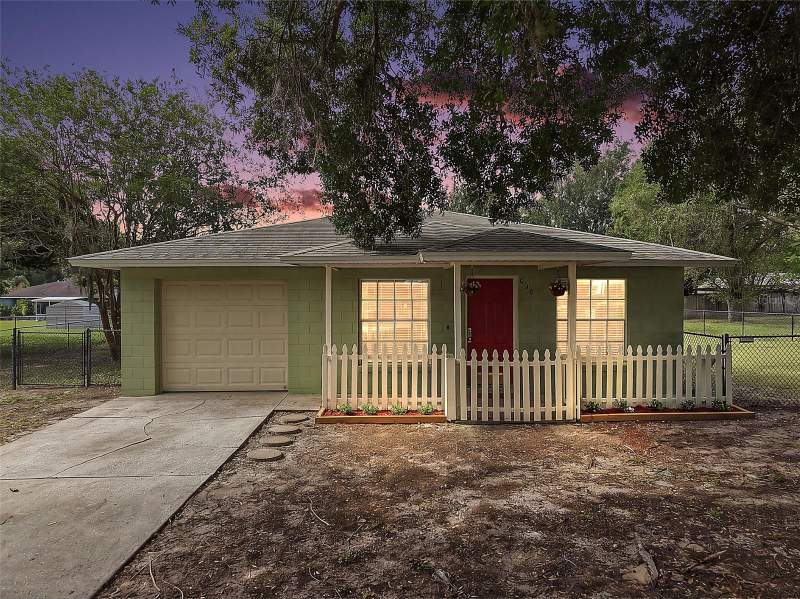 610 PALMETTO DRIVE home for sale in Comunicasa