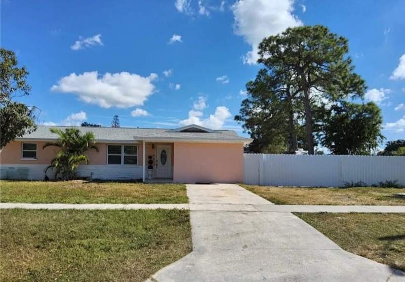Greendale EstatesHomes for Sale in Pinellas Park, FL