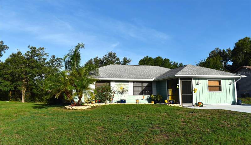 3 bedroom Single Family Residence at 335 Harbor Boulevard, Port Charlotte Sec 033, Port Charlotte — photo 2