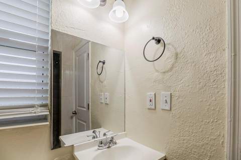 4320 Meadowbrook Avenue, Orlando FL - photo 14 of 24
