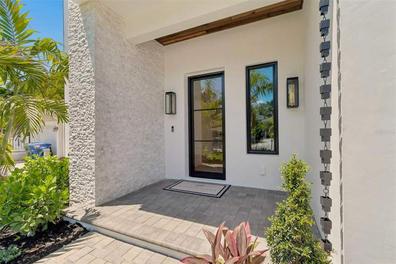 6 bedroom Single Family Residence at 3605 W Kensington Avenue, Bel Mar Rev Unit 7, Tampa — photo 3