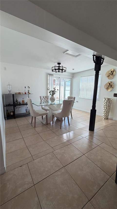 6713 Willow Spring Court, Tampa FL - photo 12 of 40