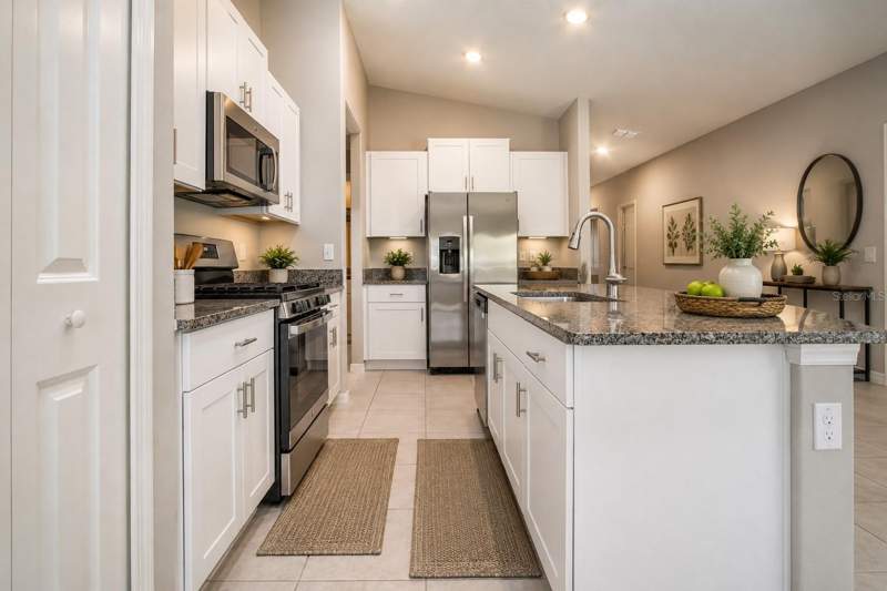 3 bedroom Single Family Residence at 9437 Lemon Drop Loop, Belmont South Ph 2F, Sun City Center — photo 2