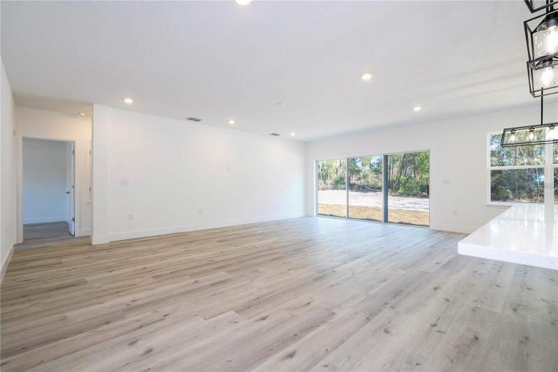 4 bedroom Single Family Residence at 42021 Tamarac Street, Royal Trails Unit 01, Eustis — photo 5