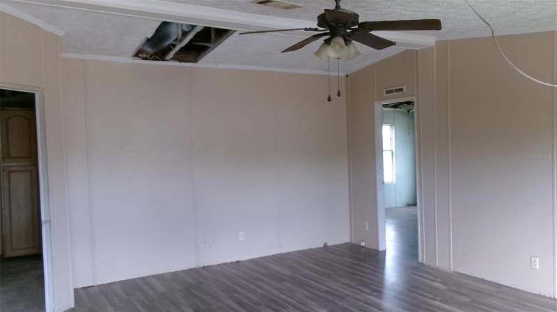 3 bedroom Manufactured Home at 15532 Mango Drive, S P G Heights 8th Add, Punta Gorda — photo 5
