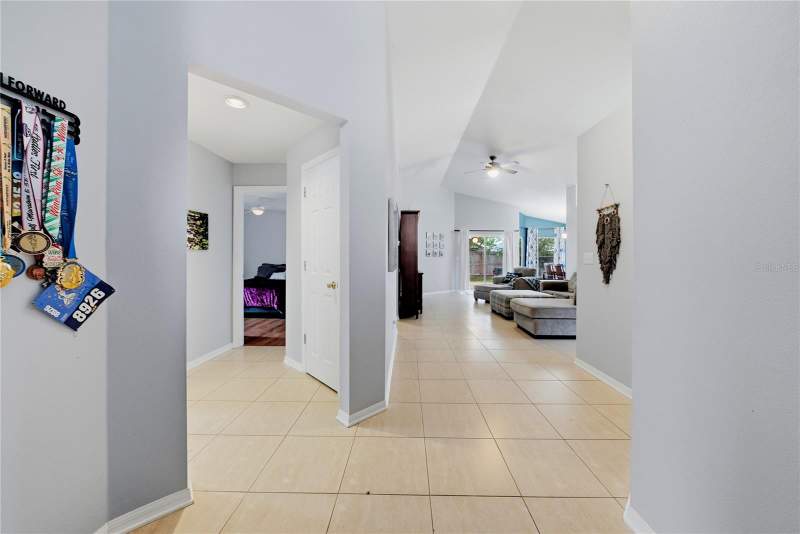 3 bedroom Single Family Residence at 2012 Bridgehampton Place, Peppermill IV At Providence La, Brandon — photo 5