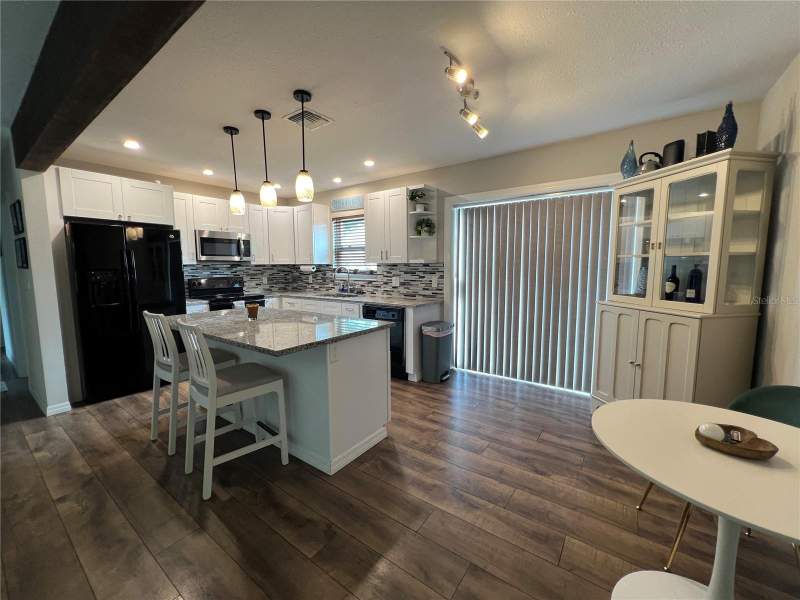 4 bedroom Single Family Residence at 1726 55th Street, Pasadena Gardens Gulfview Sec, Gulfport — photo 4