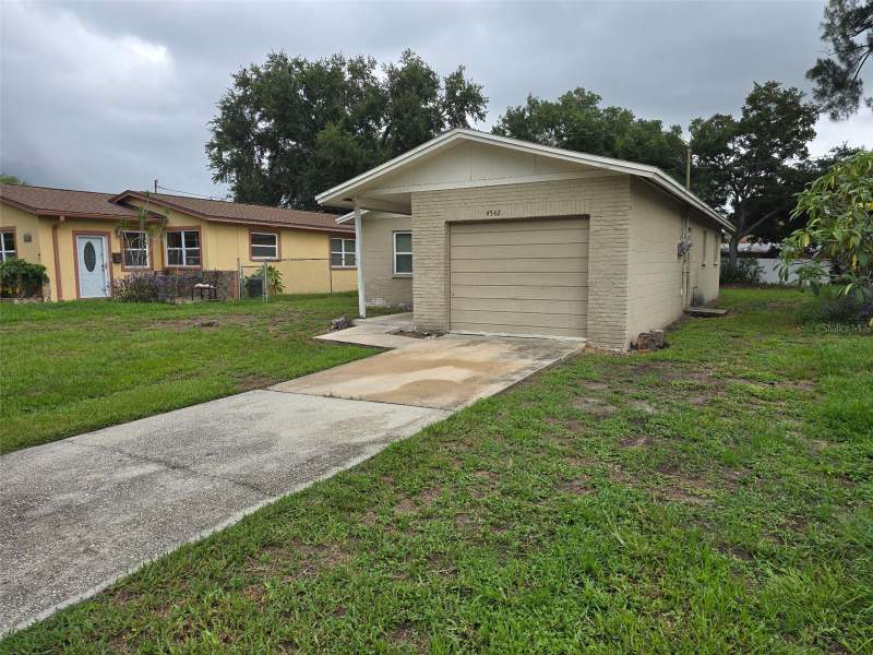 3 bedroom Single Family Residence at 4542 21st Avenue, Shadow Lawn, St Petersburg — photo 3