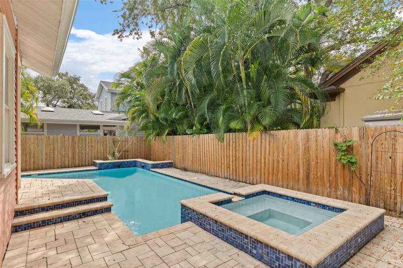 3 bedroom Single Family Residence at 2410 W Jetton Avenue, Watrous H J 2nd Add To West, Tampa — photo 2