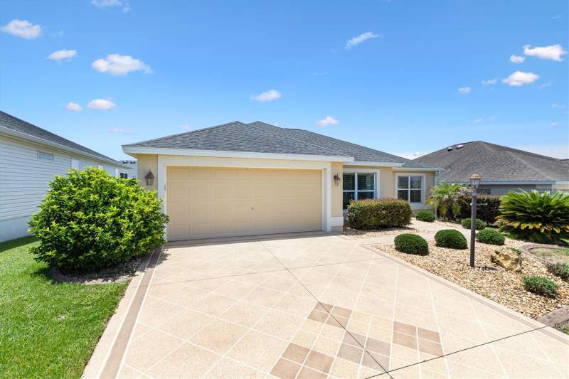 3 bedroom Single Family Residence at 3104 Blackstock Way, Villages/Fruitland Park Un #26, The Villages — photo 2
