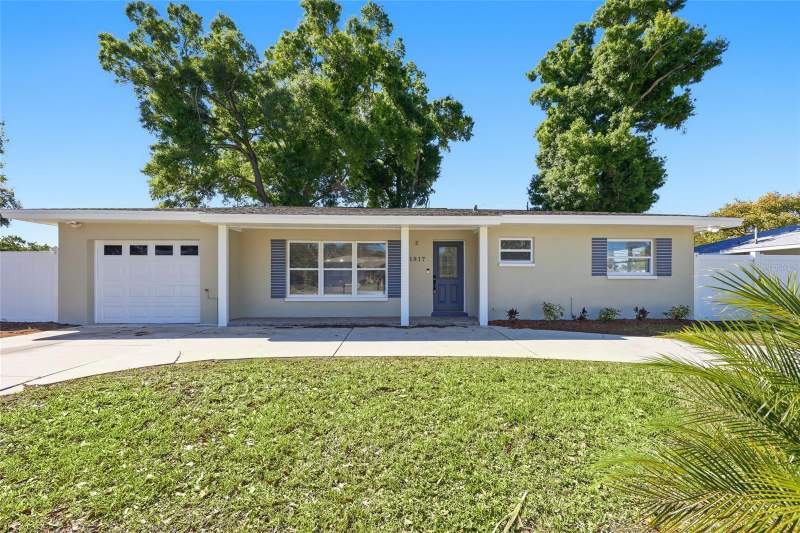 3 bedroom Single Family Residence at 1817 HUNT LANE, DOUGLAS MANOR ESTATE, CLEARWATER — photo 3
