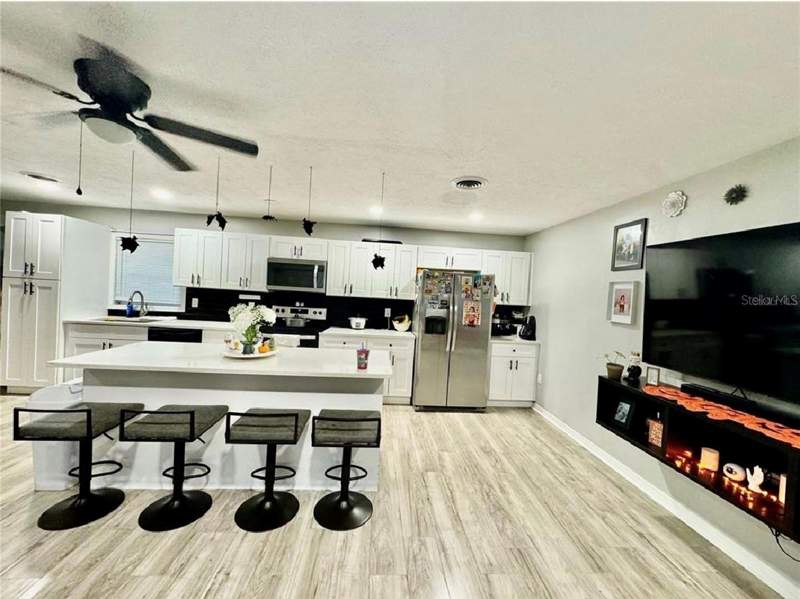 3 bedroom Single Family Residence at 5832 HOLMES DRIVE, ROBINSWOOD HEIGHTS 2ND ADD, ORLANDO — photo 4