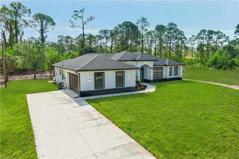 4 bedroom Single Family Residence at 1506 8th Avenue, Lehigh Acres, Lehigh Acres — photo 1