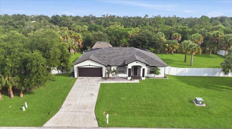 4 bedroom Single Family Residence at 281 Pembroke Drive, Port Charlotte Sec 030, Port Charlotte — photo 5