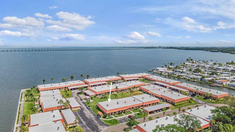 2 bedroom Villa at 19029 US Highway 19 #27A, Imperial Cove 13, Clearwater — photo 2