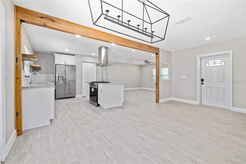 4 bedroom Single Family Residence at 408 W Virginia Avenue, Jones B U, Tampa — photo 4
