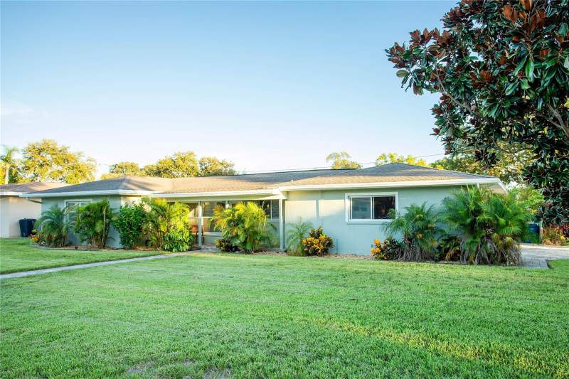 3 bedroom Single Family Residence at 2001 Magnolia Drive, East Druid Estates Add, Clearwater — photo 3