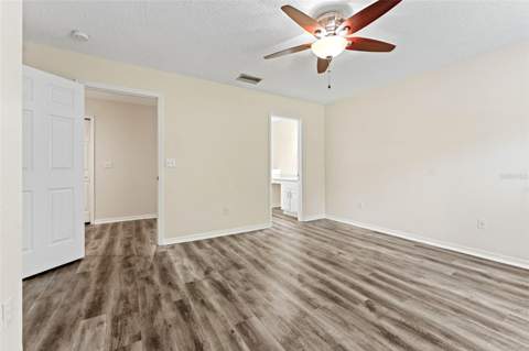 8421 Edgewater Place Boulevard, Tampa FL - photo 13 of 31