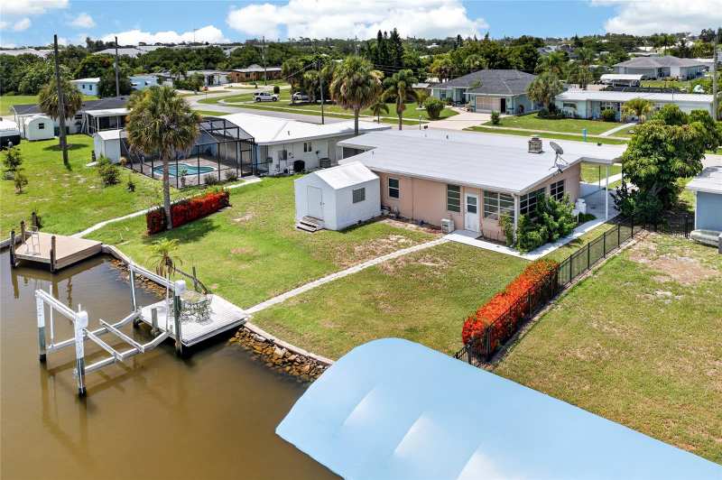 3 bedroom Single Family Residence at 321 Weber Terrace, Port Charlotte Sec 025, Port Charlotte — photo 1