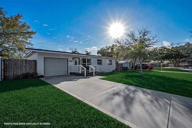 3 bedroom Single Family Residence at 1231 Little John Lane, Sherwood Forest Sub, Dunedin — photo 2