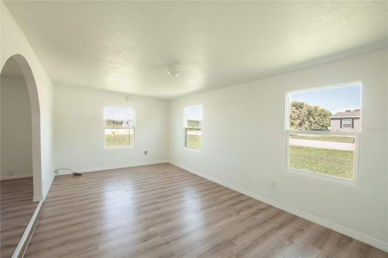 3 bedroom Mobile Home at 2269 SE Mooney Dr, Airport Estates, Arcadia — photo 3