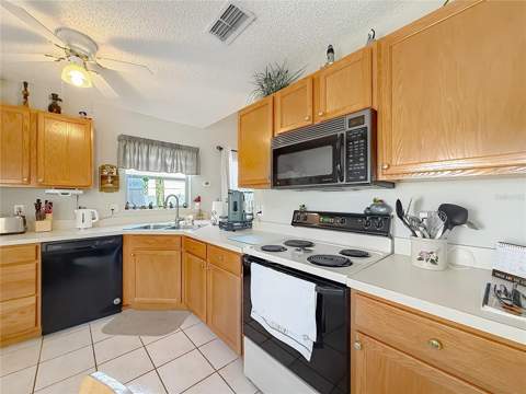 4844 Heron Run Circle, Leesburg FL - photo 6 of 42