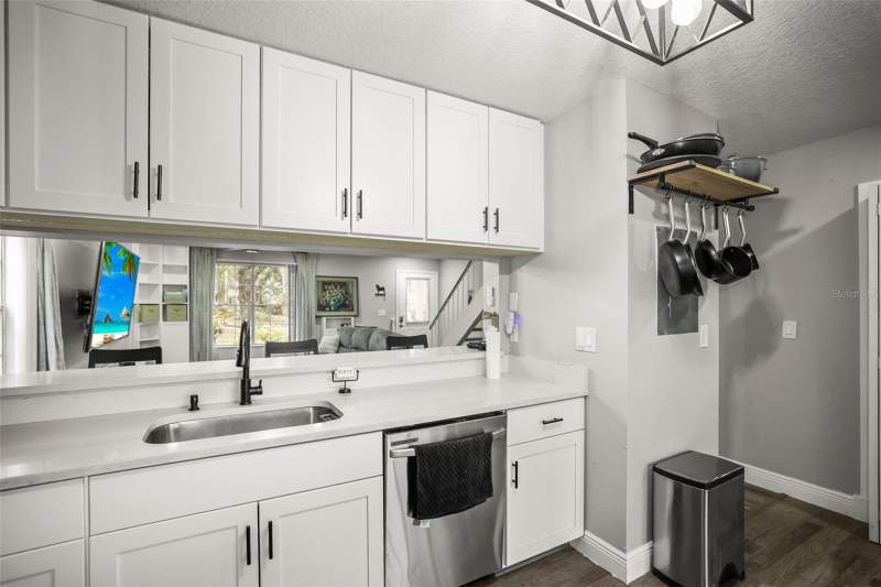 3 bedroom Townhouse at 933 Hamilton Court, Franklin Square, Palm Harbor — photo 3