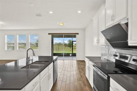 8114 Sayings Drive, Winter Garden FL - photo 9 of 56