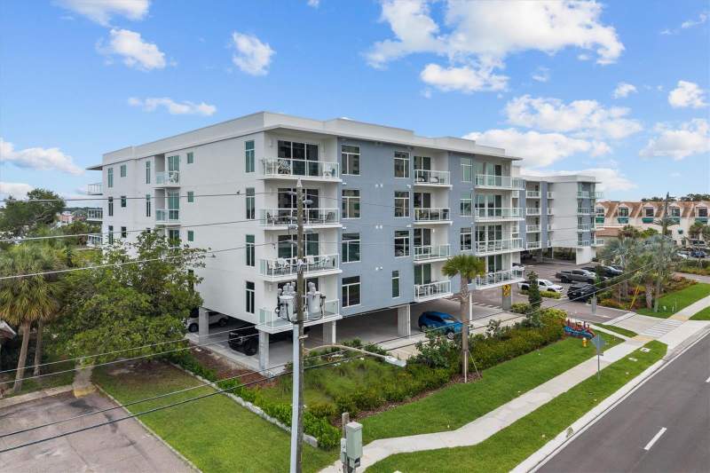 3 bedroom Condominium at 415 Island Way #311, Azure Condo, Clearwater Beach — photo 4