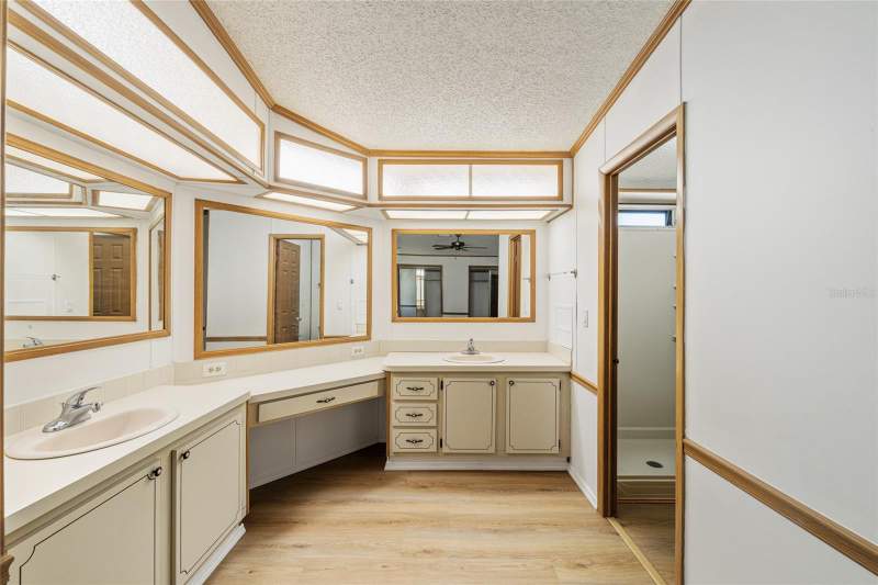 2 bedroom Manufactured Home at 1004 Ann Avenue, Lady Lake Orange Blossom Gardens Unit 06, Lady Lake — photo 4