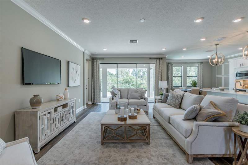 4 bedroom Single Family Residence at 704 Estates Boulevard, North Lake Estates, Tarpon Springs — photo 3