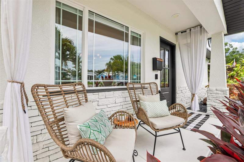 4 bedroom Single Family Residence at 472 36TH AVENUE, BRIDGEWAY ADD, ST PETERSBURG — photo 2