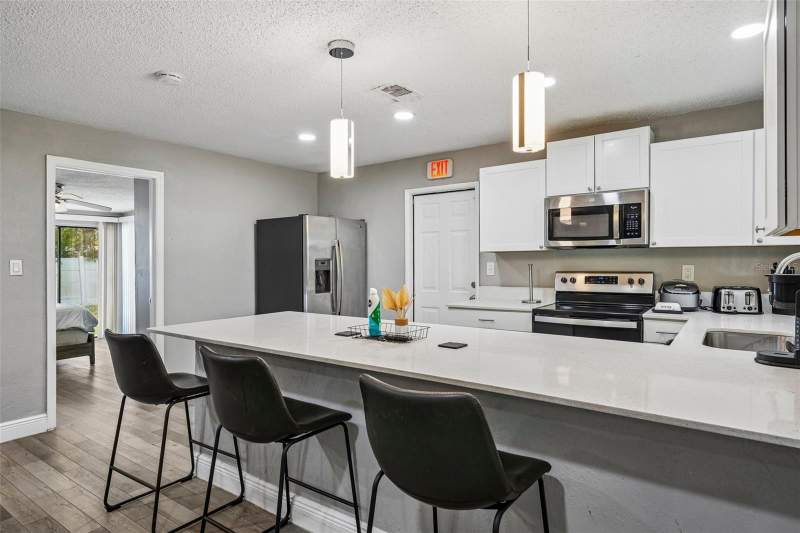 4 bedroom Single Family Residence at 520 Fairfax Lane, Apollo Beach Unit One Pt One, Apollo Beach — photo 5