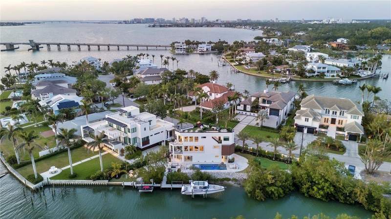 4 bedroom Single Family Residence at 1406 Tangier Way, San Remo Estates, Sarasota — photo 5