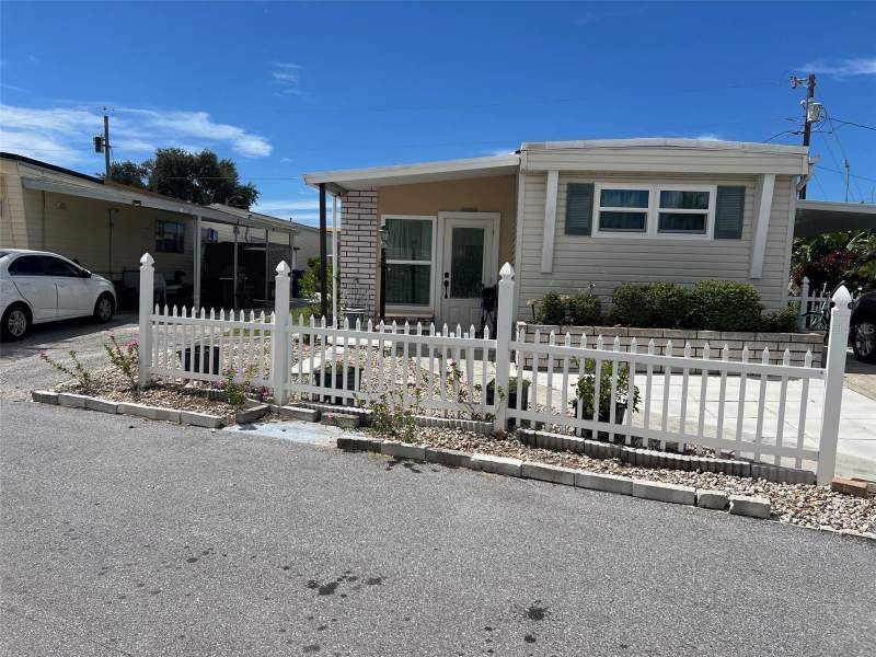 2 bedroom Mobile Home at 6580 Seminole Boulevard #204, Holiday Village Co-Op M/H Unrec, Seminole — photo 2